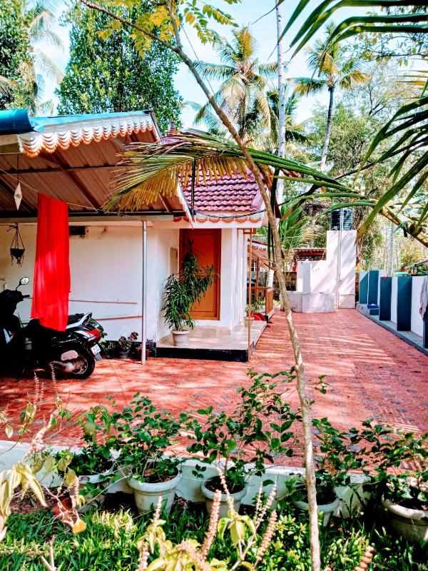Mavila Beach Resort Kerala's Heritage Temple Villa - image 44
