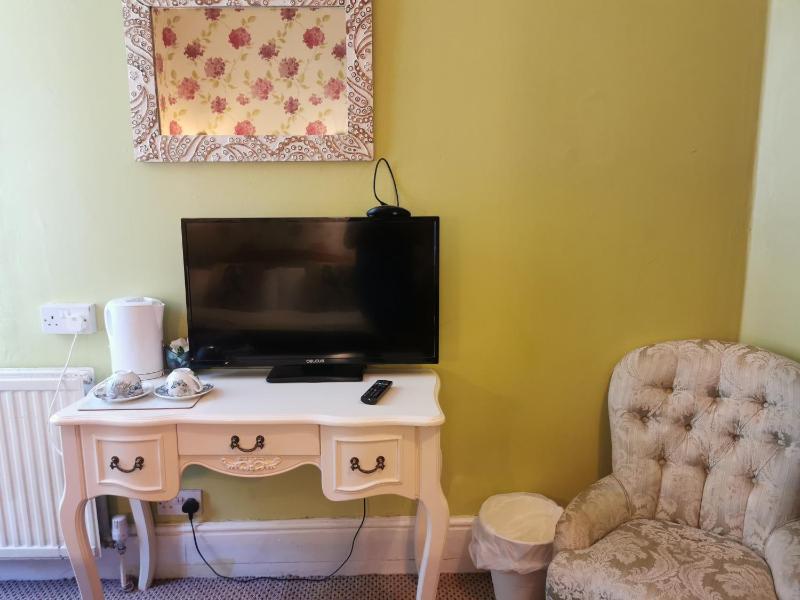 Double Room image 2