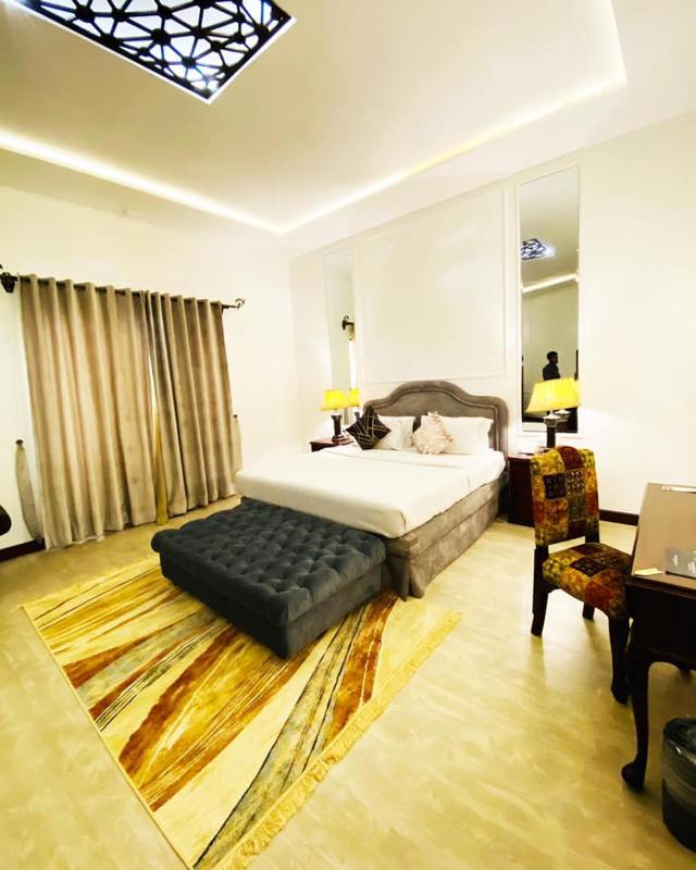 Royalton Hotel Faisalabad - image 5