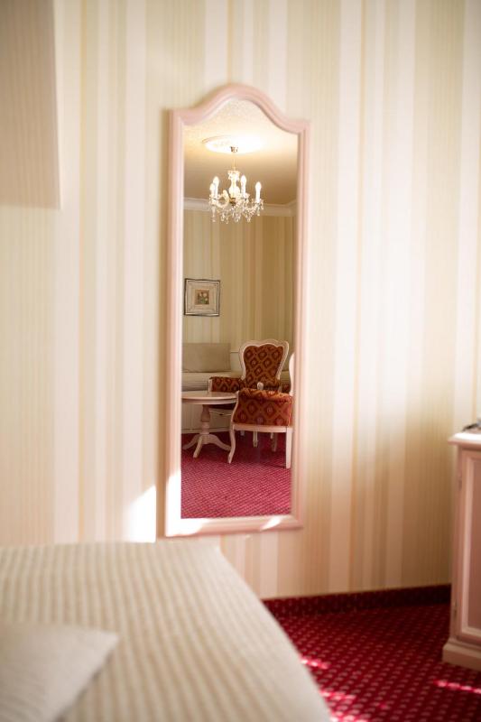 Double Room - Garden Sheds image 3