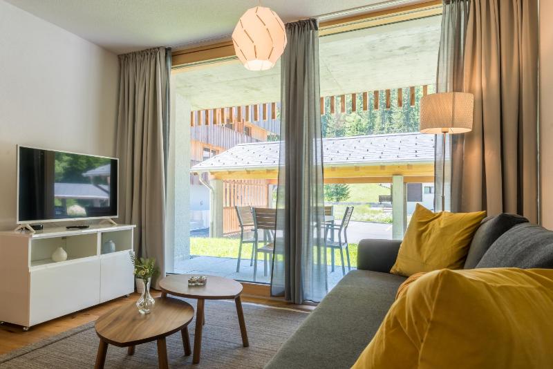 One-Bedroom Apartment image 2
