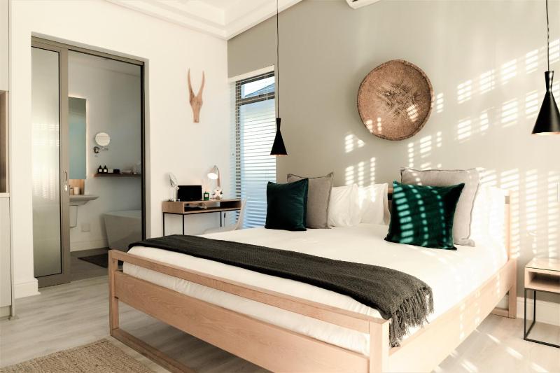 King Room image 1