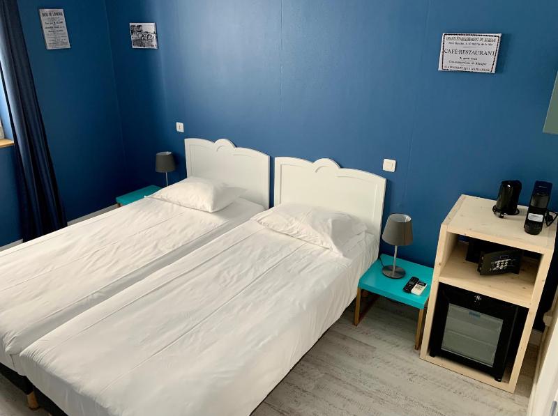Superior Double or Twin Room with City View image 2
