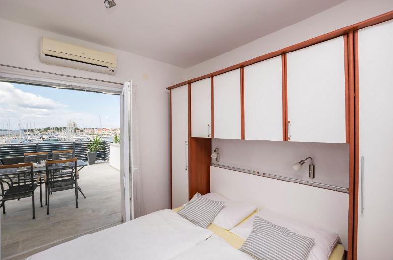 Apartments and Rooms Mare - image 9