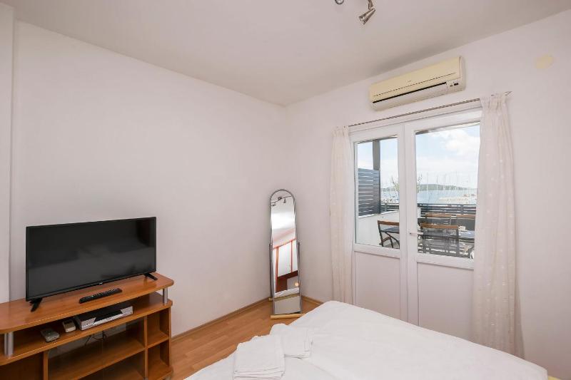 Apartments and Rooms Mare - image 11