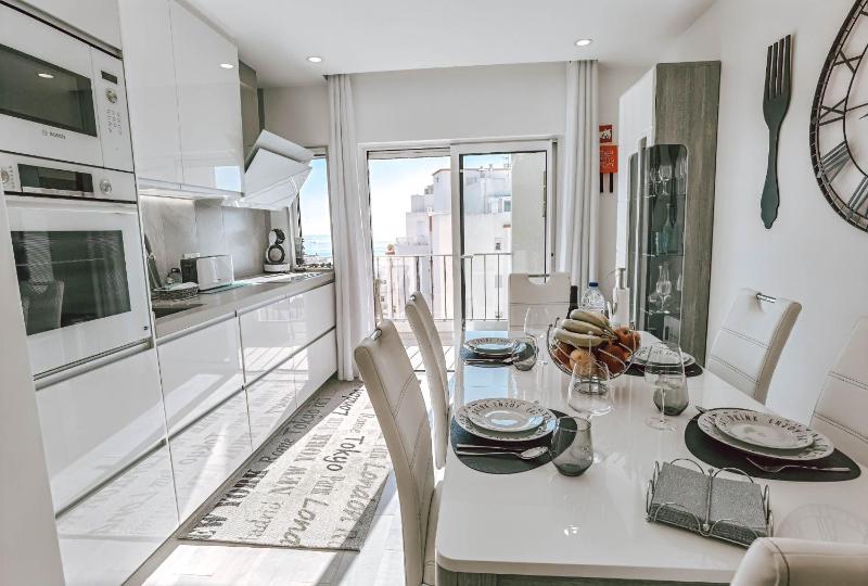 Apartment Rocha Vista Mar Dubai - image 45