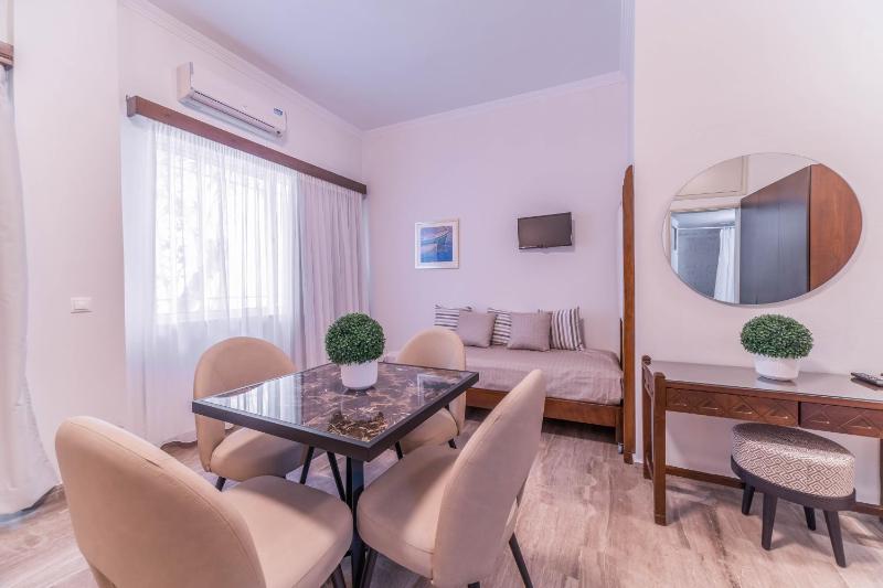 Budget Studio with Garden View image 4