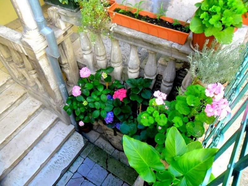Apartment Nikolina Old town - image 22