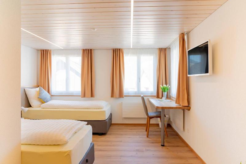Double or Twin Room image 4