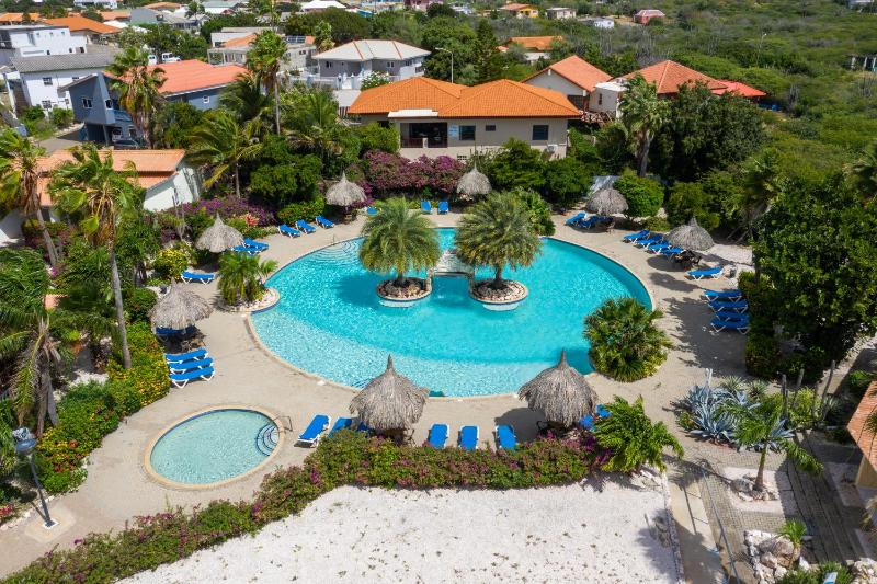 Studio at the pool in tropical Resort Seru Coral with privacy and large pool - image 3