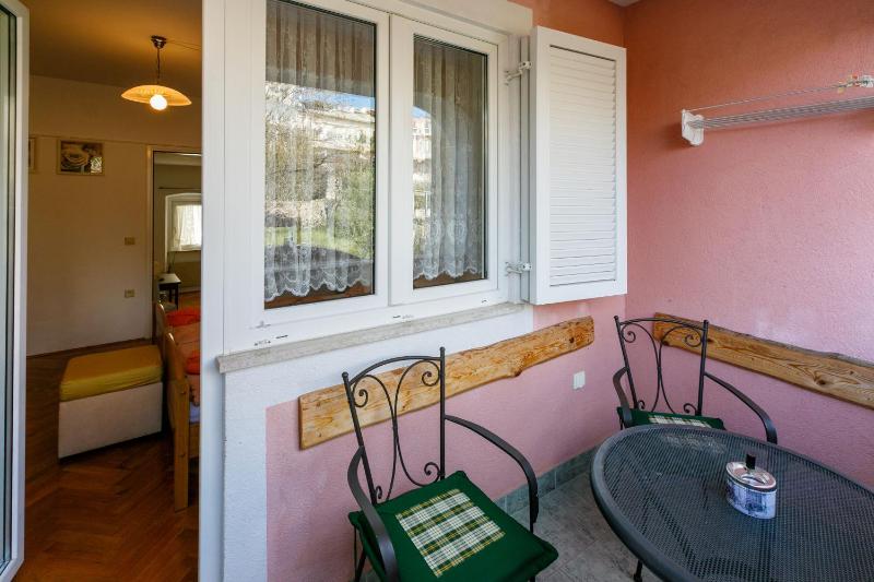 One-Bedroom apartment Standard image 2