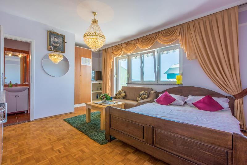Apartments Ninic - image 2