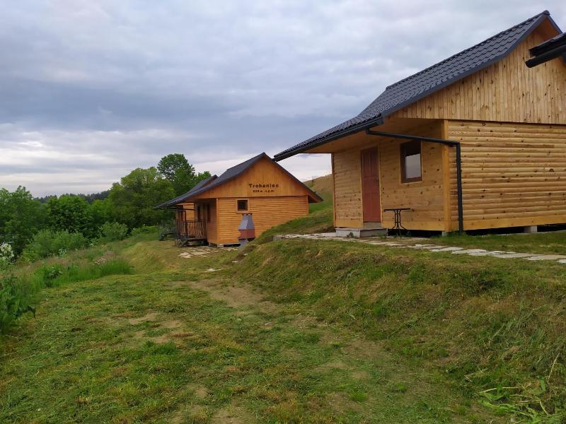 Dom z 2 sypialniami oraz widokiem na jezioro image 1