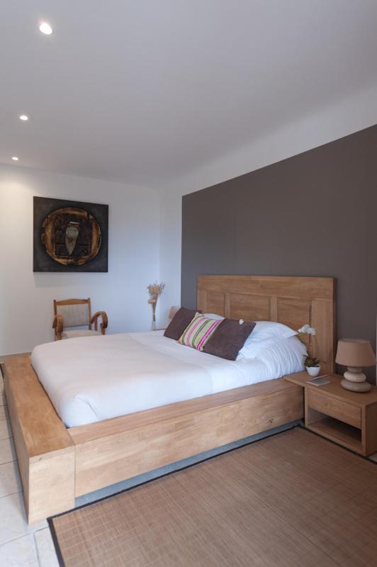 Double or Twin Room with Terrace and Sea View image 3