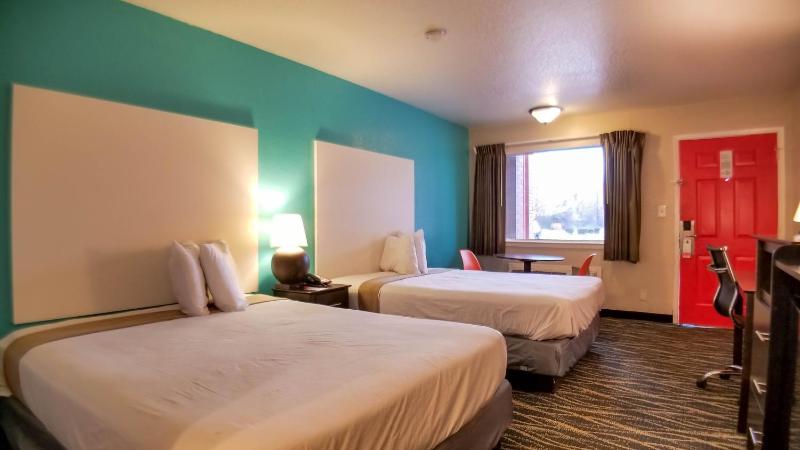 Howard Johnson by Wyndham Houston Hobby Airport - image 20