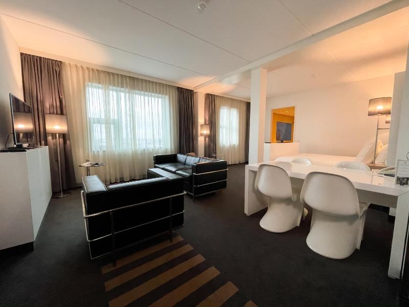 Executive Suite image 1