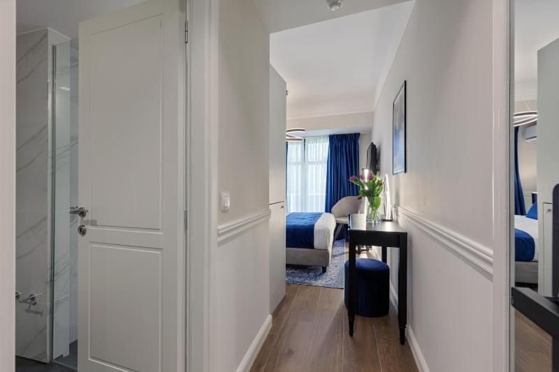 Superior Double Room image 3