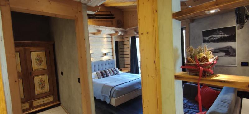 Suite with Lake View image 3