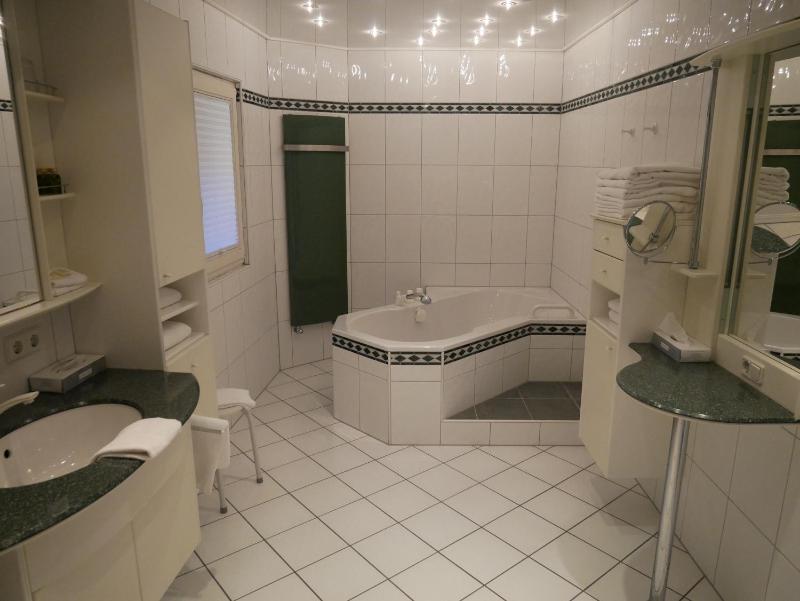 Chalet image 2