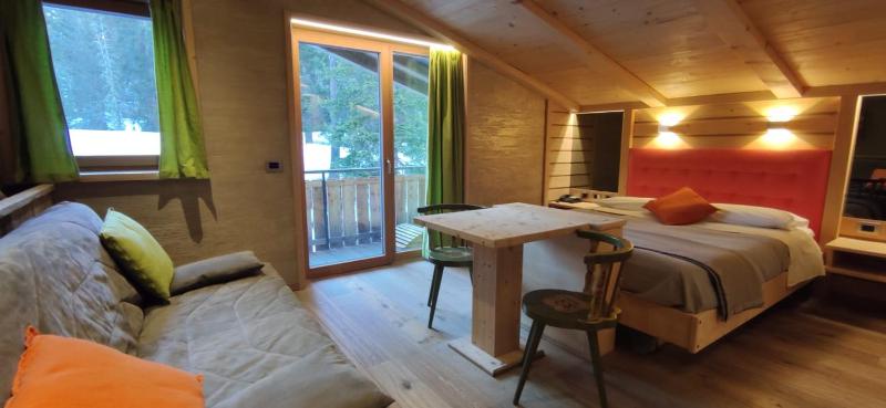 Junior Suite with Mountain View image 4