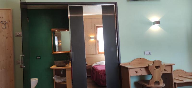 Superior Double Room image 4