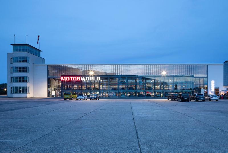 V8 Hotel Köln at MOTORWORLD - image 16