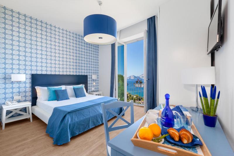 Hotel Vista di Capri - image 1