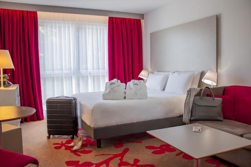 Privilege Double Room with Sofa Bed image 3