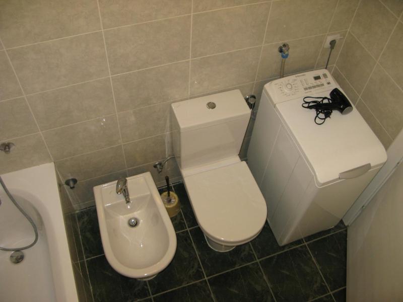 One-Bedroom Apartment with Terrace image 3