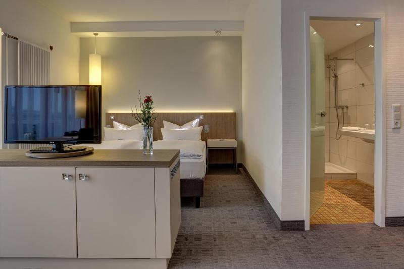 Deluxe Double Room image 4