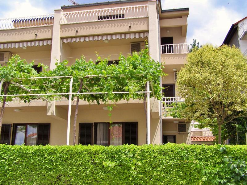 Apartment Roscic - image 14