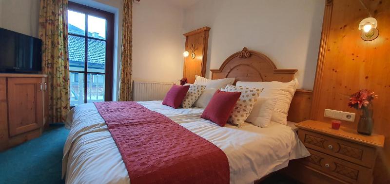 Standard Two-Bedroom Apartment image 3