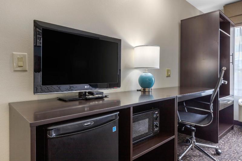 King Room - Non-Smoking image 3