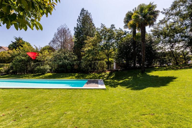 JOY Architect's villa with heated swimming pool and garden in Biarritz - image 16