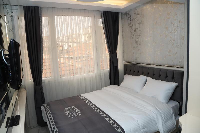 The Grand Tower Hotel - image 6