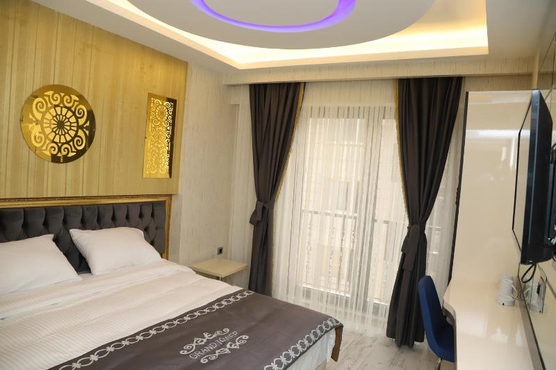 The Grand Tower Hotel - image 11