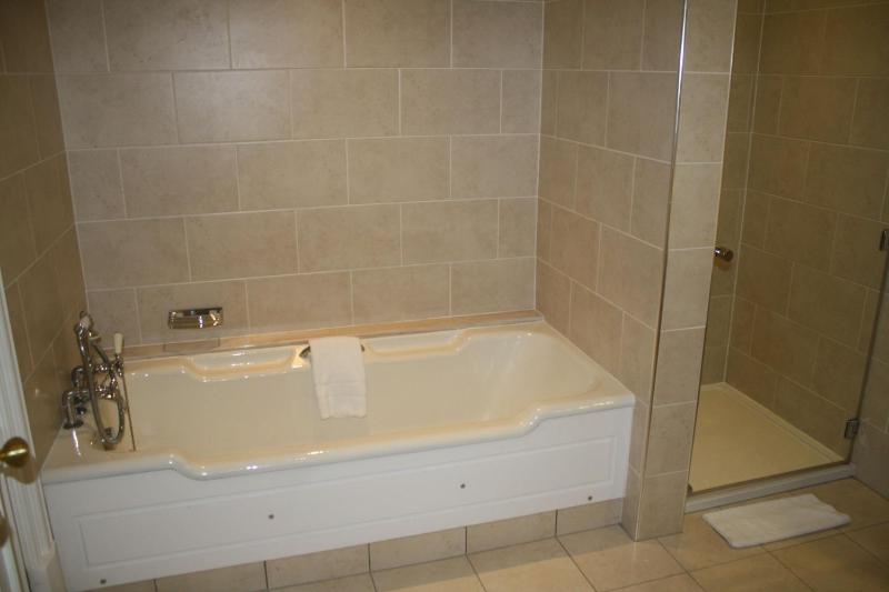 Executive Double Room image 3