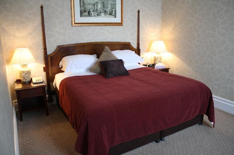 Executive Double Room image 4