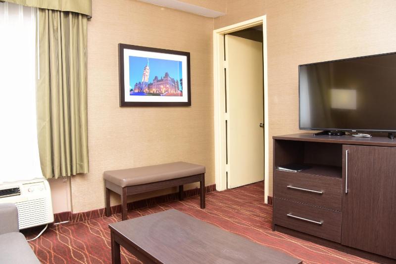 Days Inn by Wyndham Ottawa - image 6