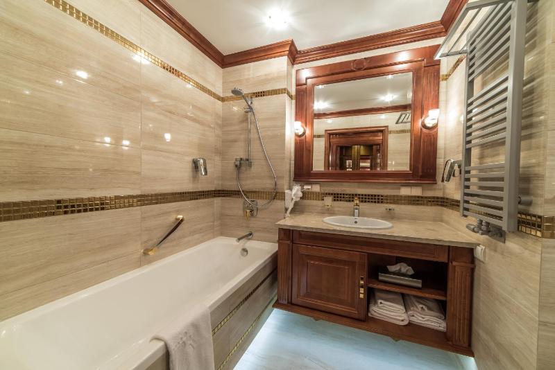 Presidential Suite image 4