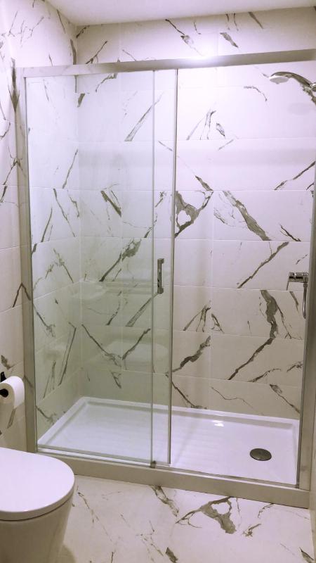Twin Room image 2