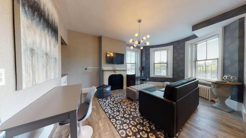 Apartment image 3