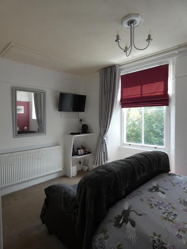 Large Double Room image 2