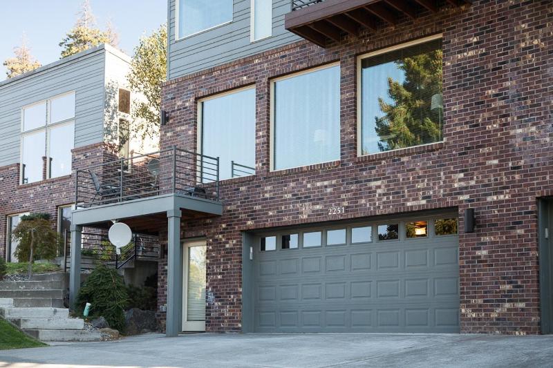 Three-Bedroom House image 3