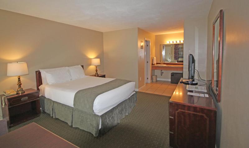 Queen Room image 1