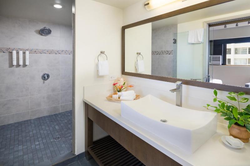 Junior Suite with Mountain View image 2