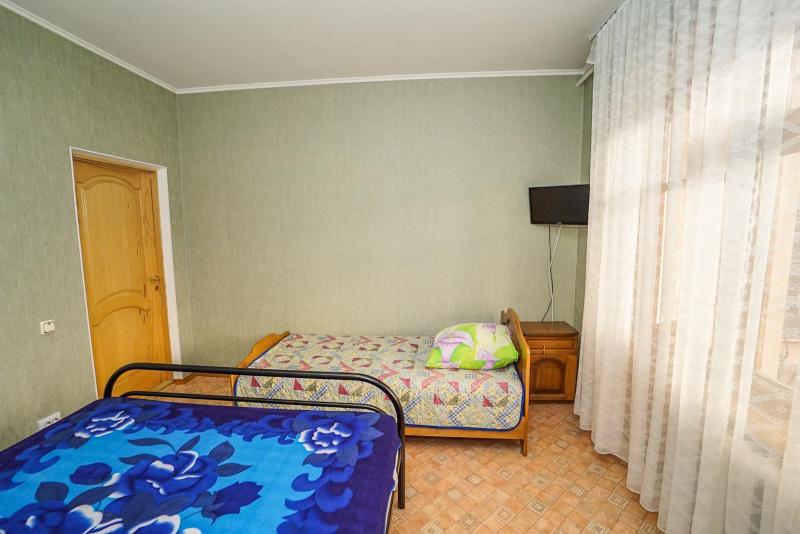 Standard Triple Room image 3