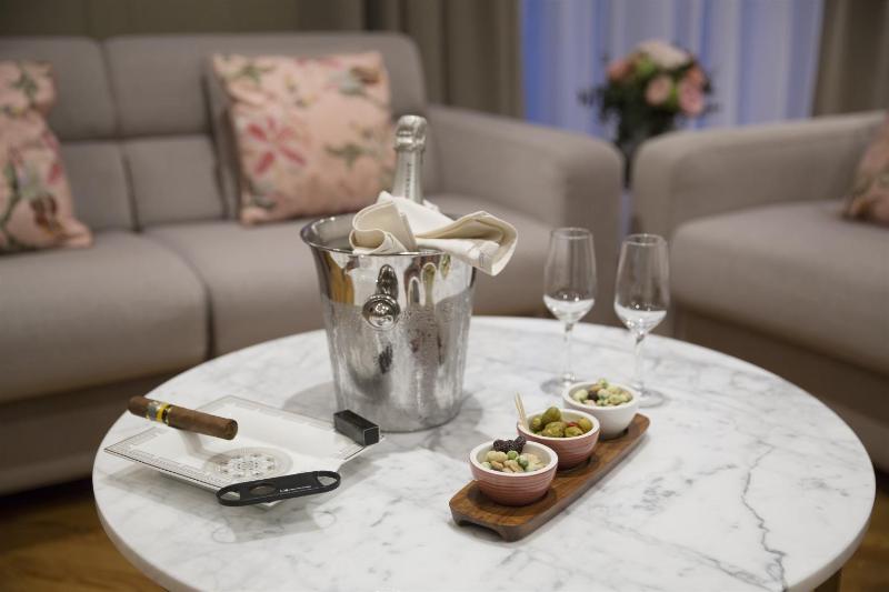 Privilege Suite image 1