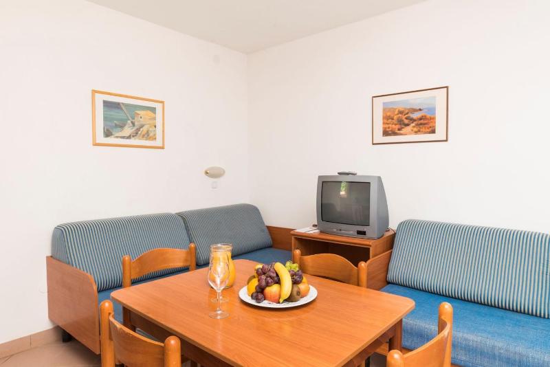 Classic apartment (2+2) image 4