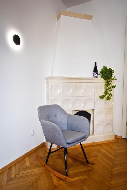 Studio Apartment image 3